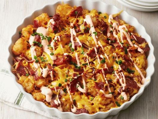 Foto, brambor, koule, kastrol, se sýrem, a, slanina